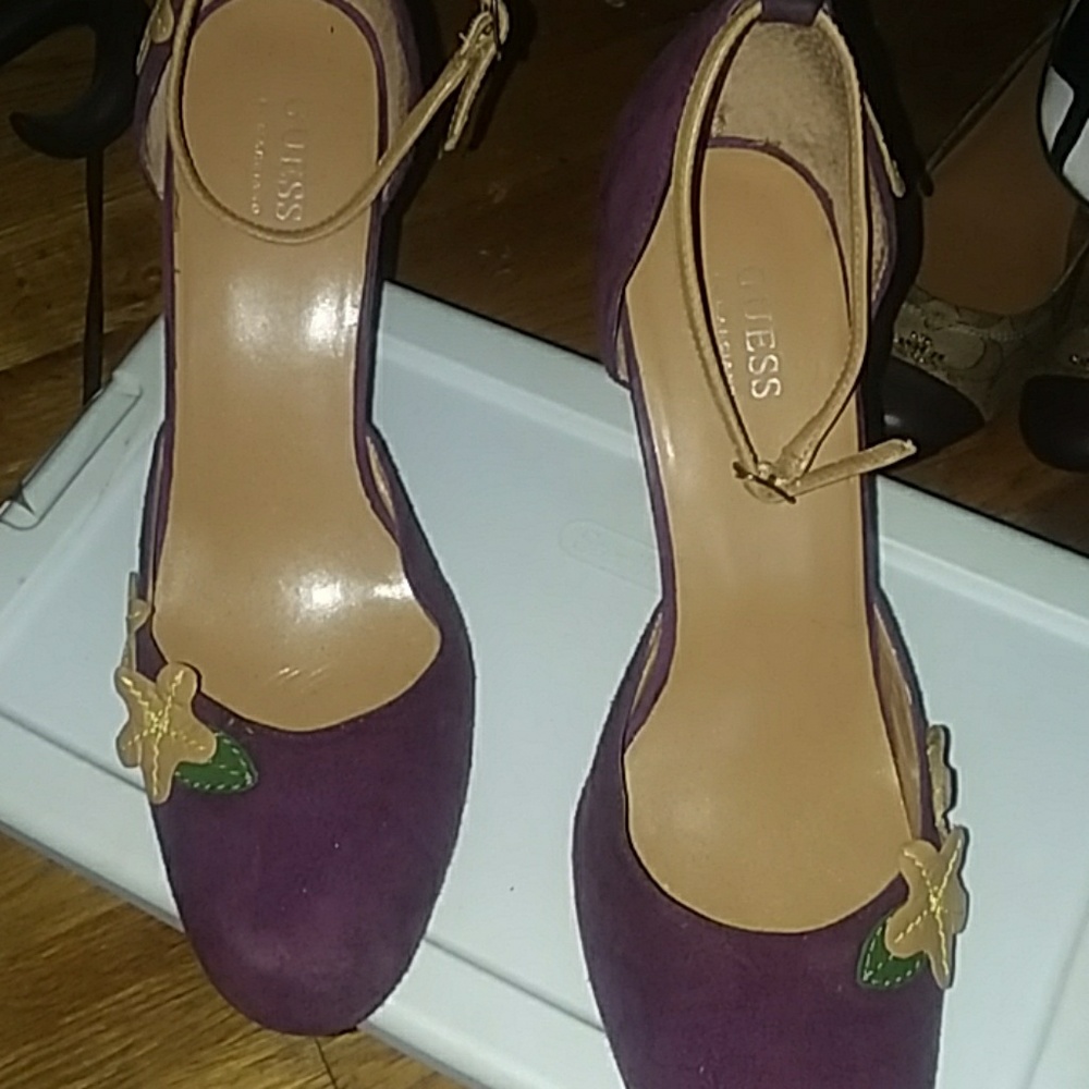 Ankle strap sude shoes